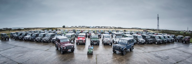 Illustration for article titled The Isle Of Man Threw One Hell Of Farewell Party For The Land Rover Defender